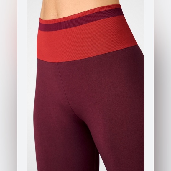 Fabletics High-Waisted Seamless Stripe 7/8 Leggings Women’s Tights - Picture 3 of 10